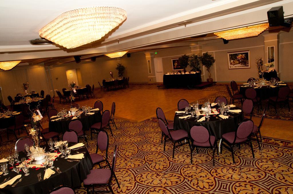 The Hotel Фресно Экстерьер фото